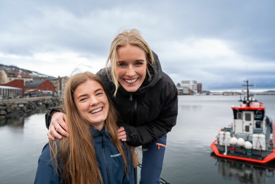 June Skaret (t.v.) og Tine Dolmen Haara har begge bosatt seg i Harstad etter studiene.